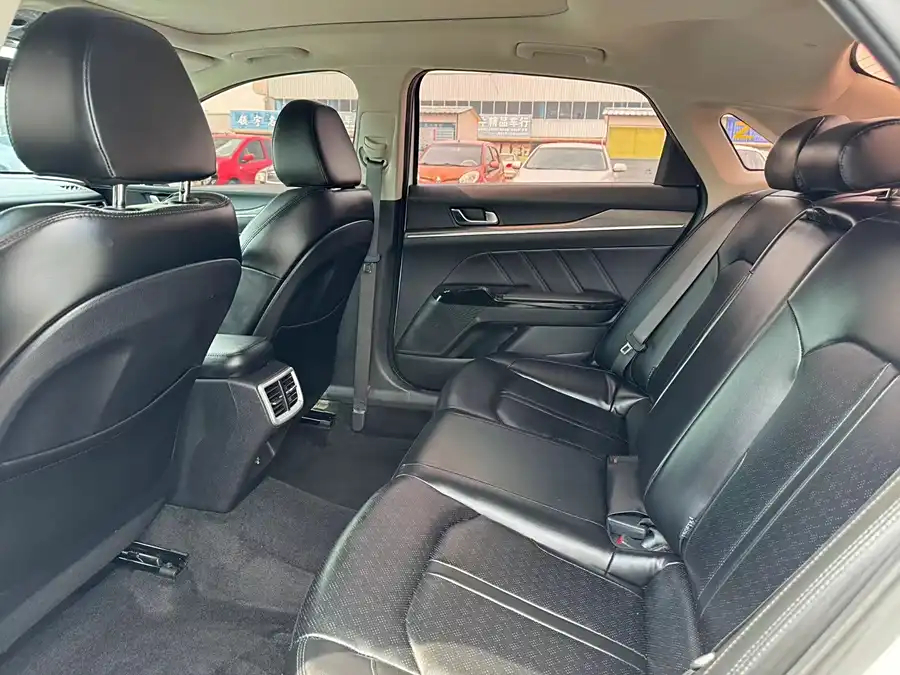 Kia K5, 2020