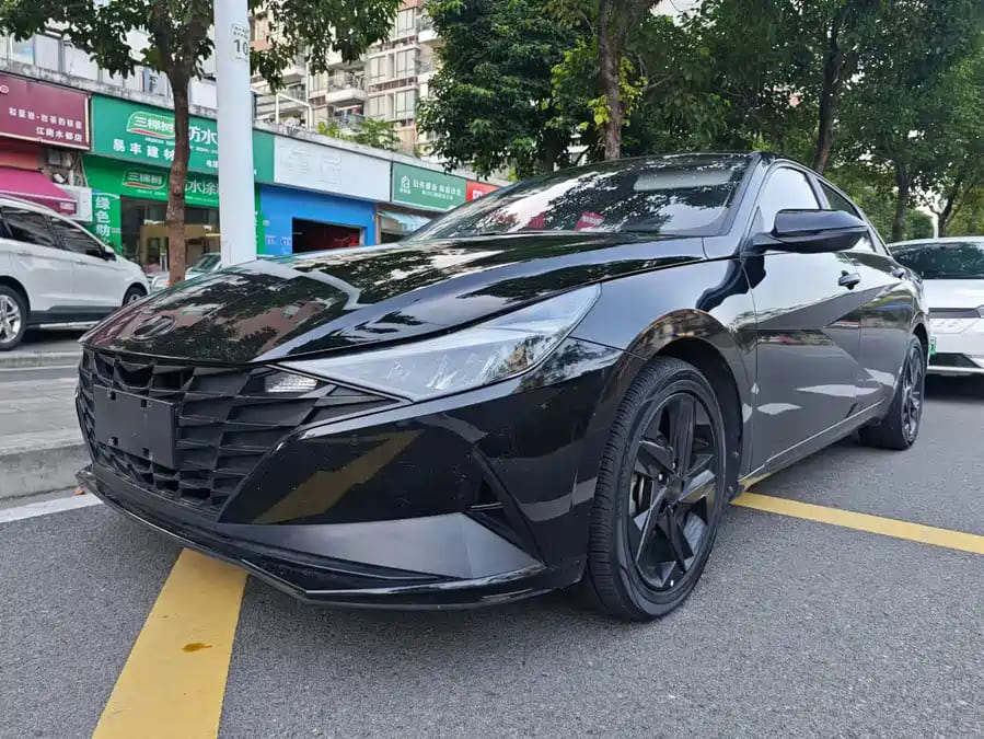 Hyundai Elantra, 2022