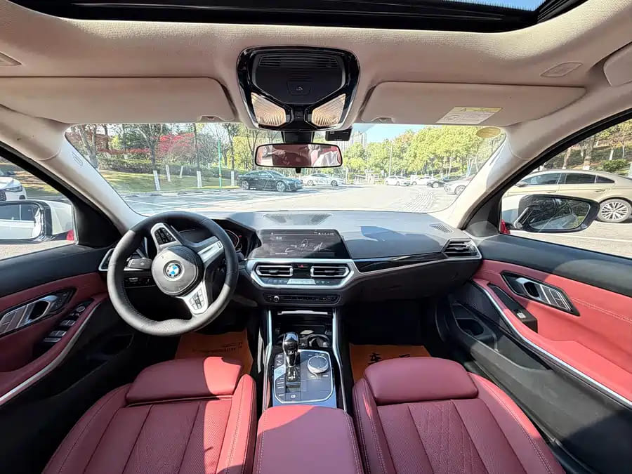 BMW 320Li, 2022