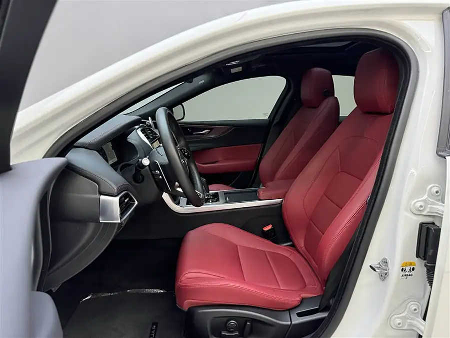 Jaguar XE L, 2021
