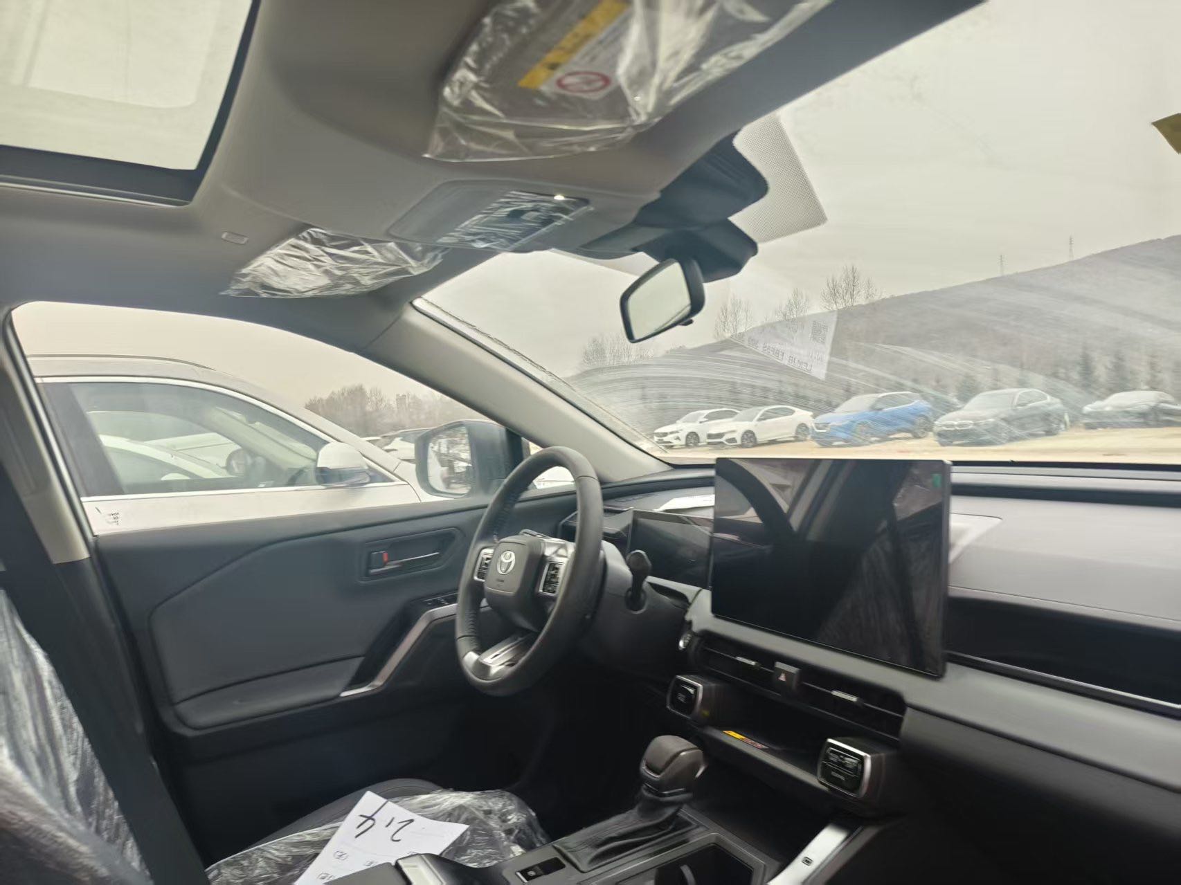 Toyota RAV4, 2025