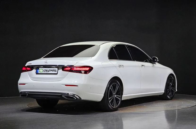 Mercedes-Benz E250, 2021