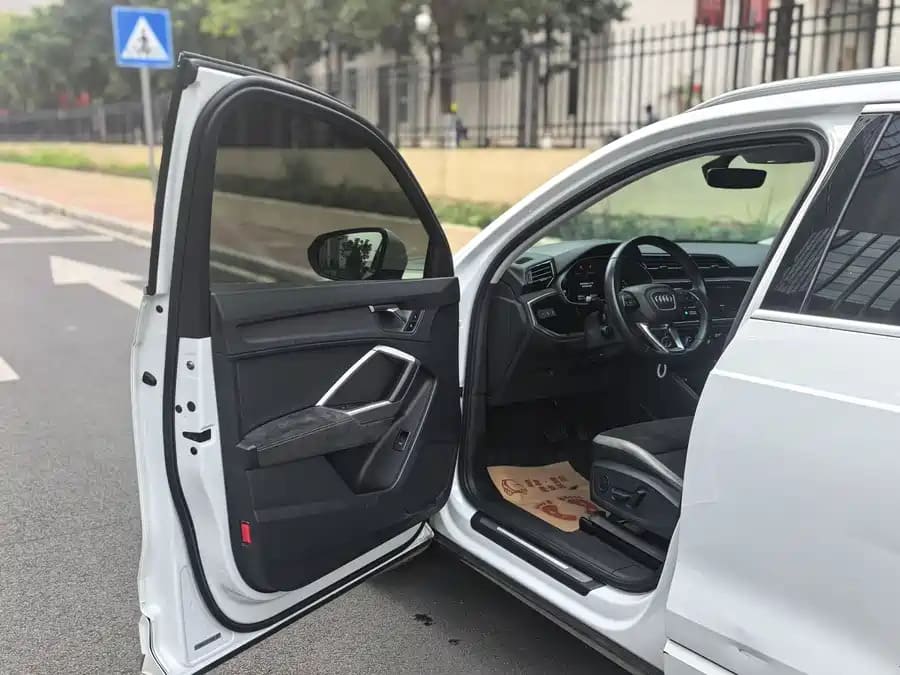 Audi Q3, 2021