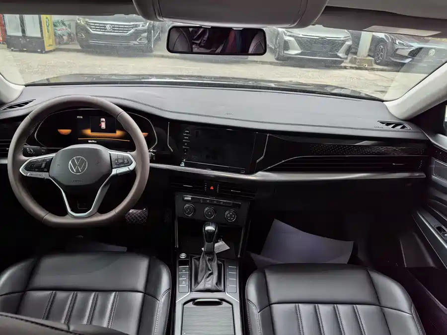 Volkswagen Passat, 2022