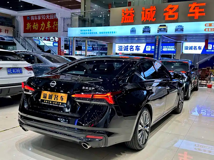 Nissan Altima, 2023