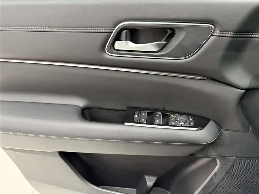Nissan Pathfinder, 2025