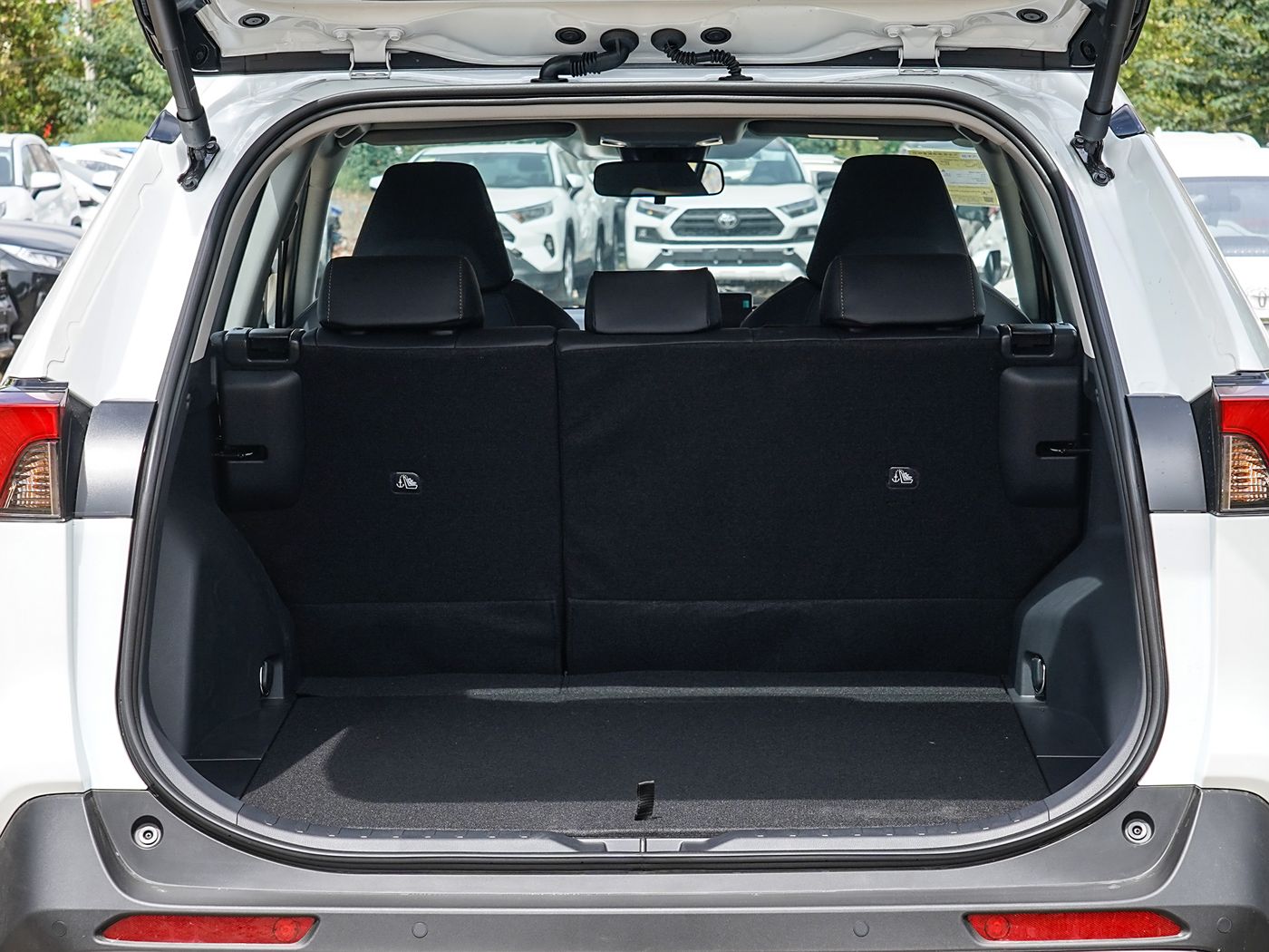 Toyota RAV4, 2025