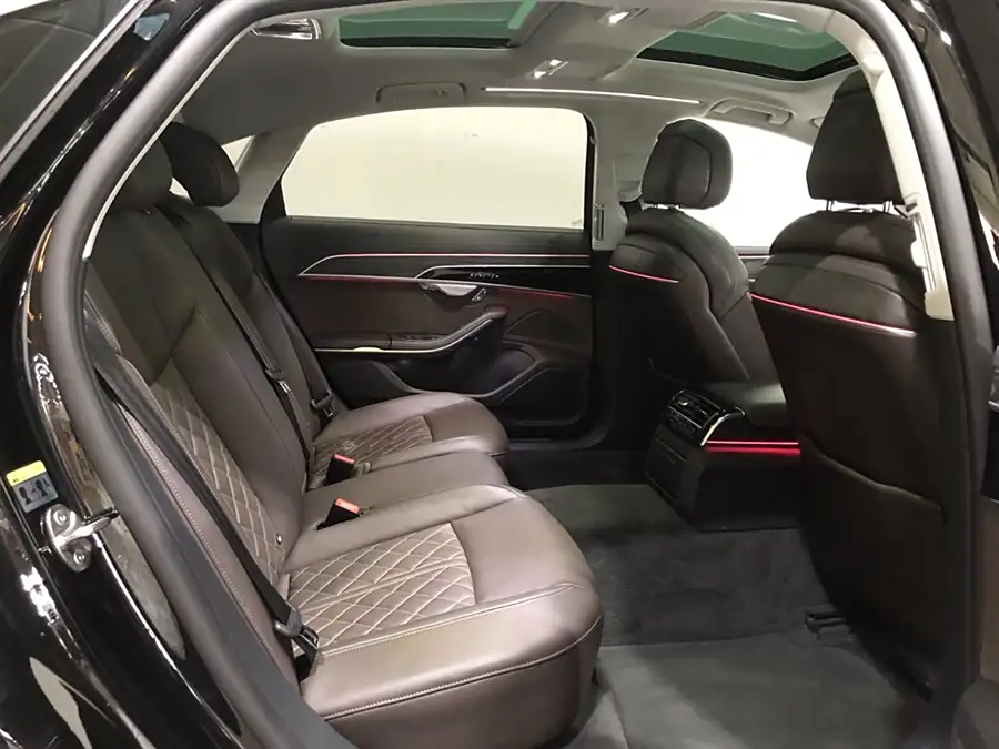 Audi A8L, 2023