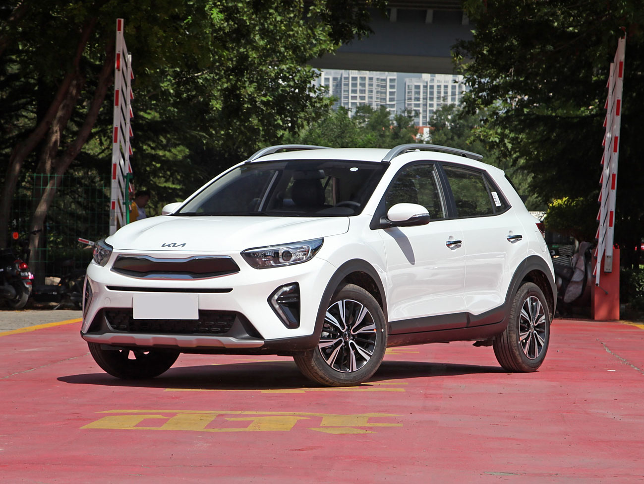 Купить Kia KX1 2025 года с пробегом бу