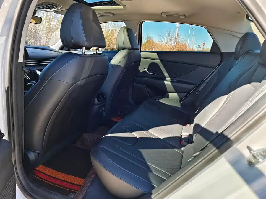 Hyundai Elantra, 2023