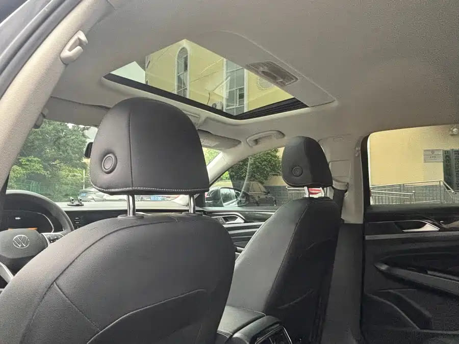 Volkswagen Passat, 2022